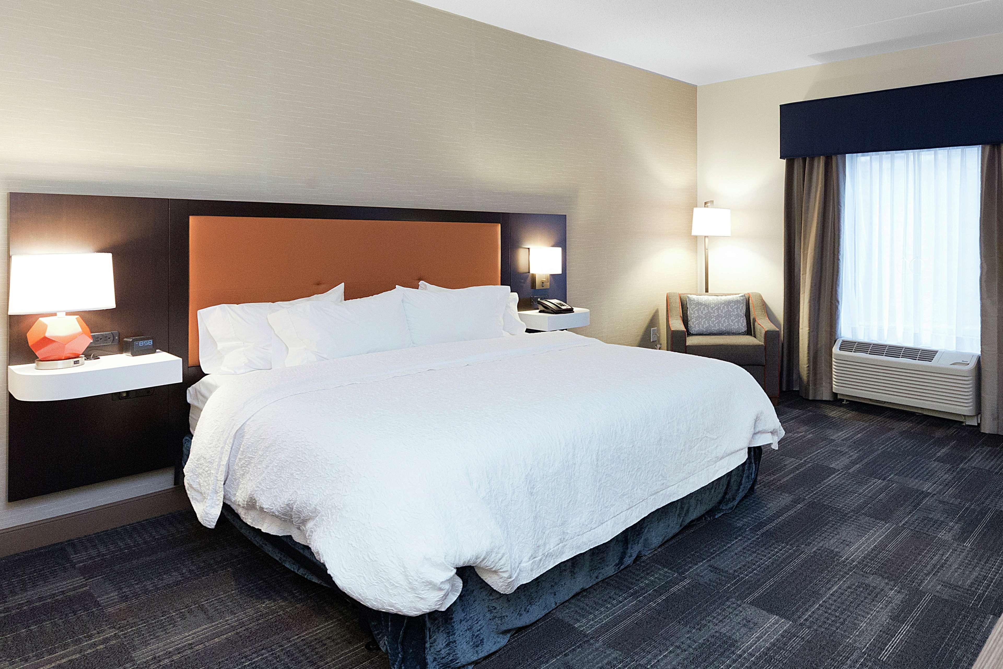 Hampton Inn & Suites Morgantown / University Town Centre Exteriör bild