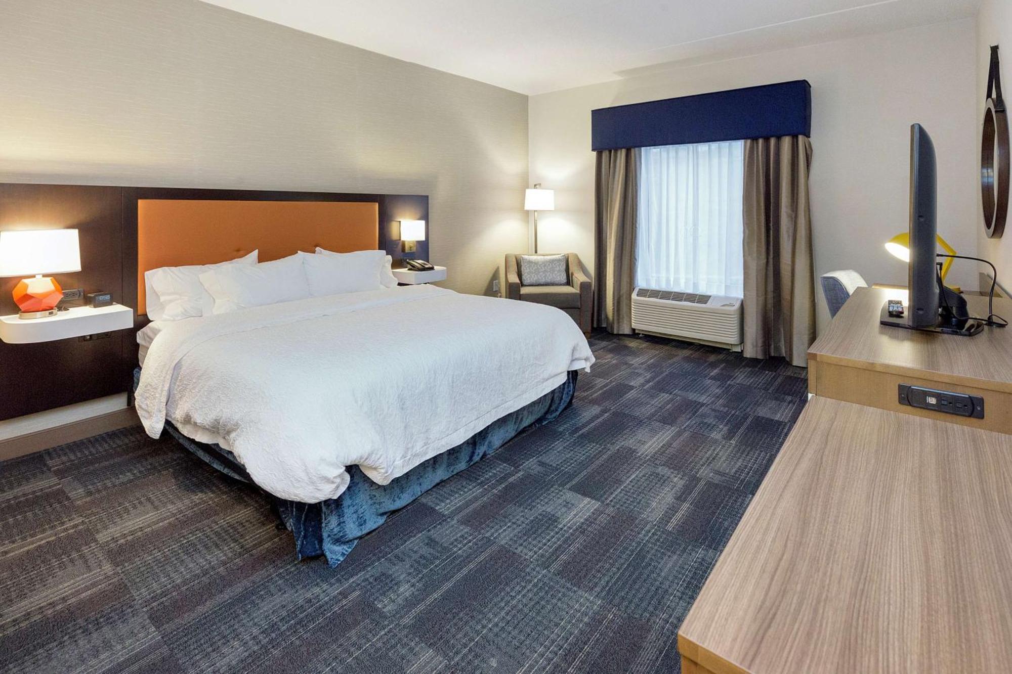 Hampton Inn & Suites Morgantown / University Town Centre Exteriör bild