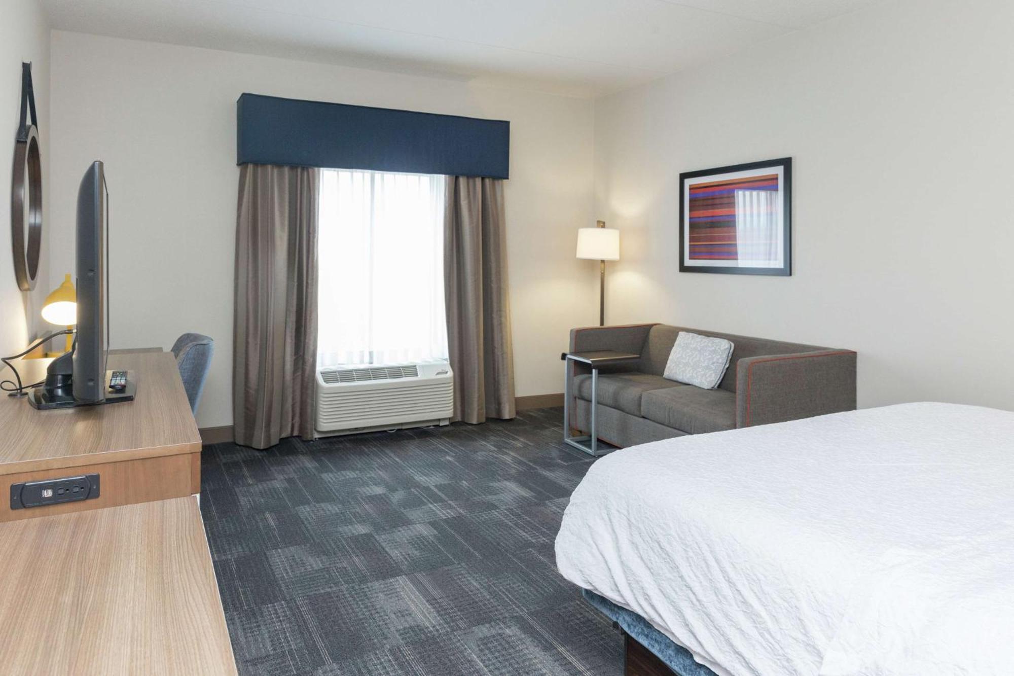 Hampton Inn & Suites Morgantown / University Town Centre Exteriör bild