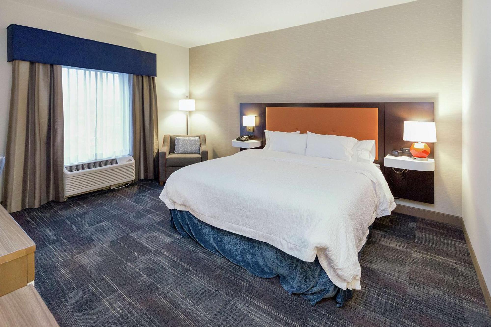 Hampton Inn & Suites Morgantown / University Town Centre Exteriör bild